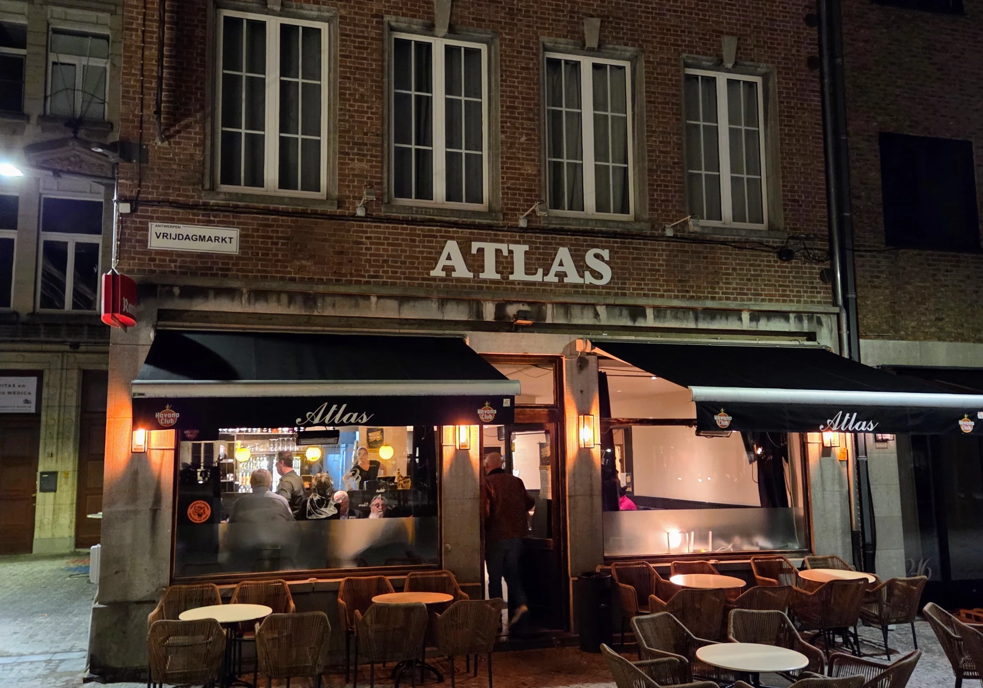 Foto van Atlas
