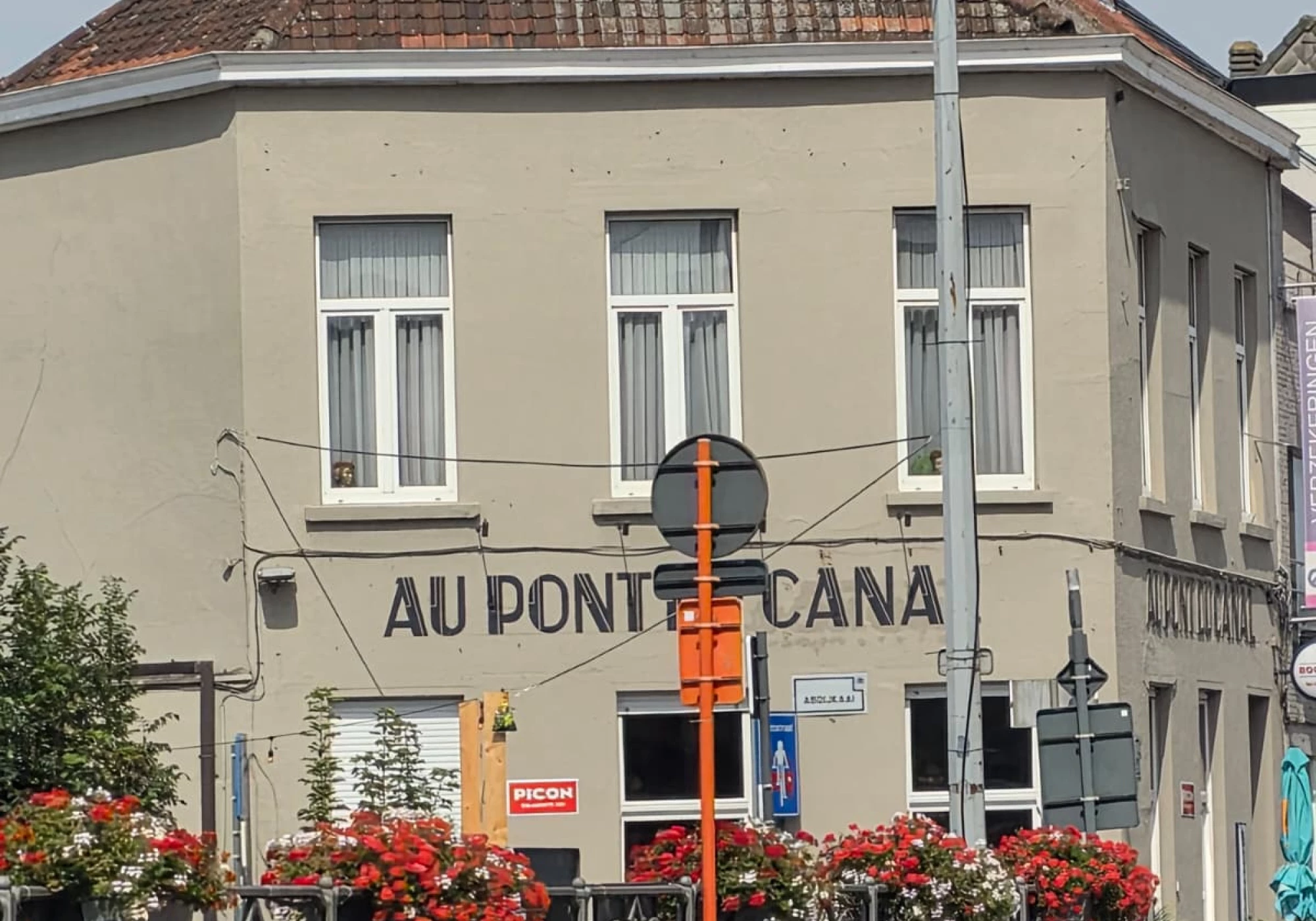 Foto van Au Pont Du Canal