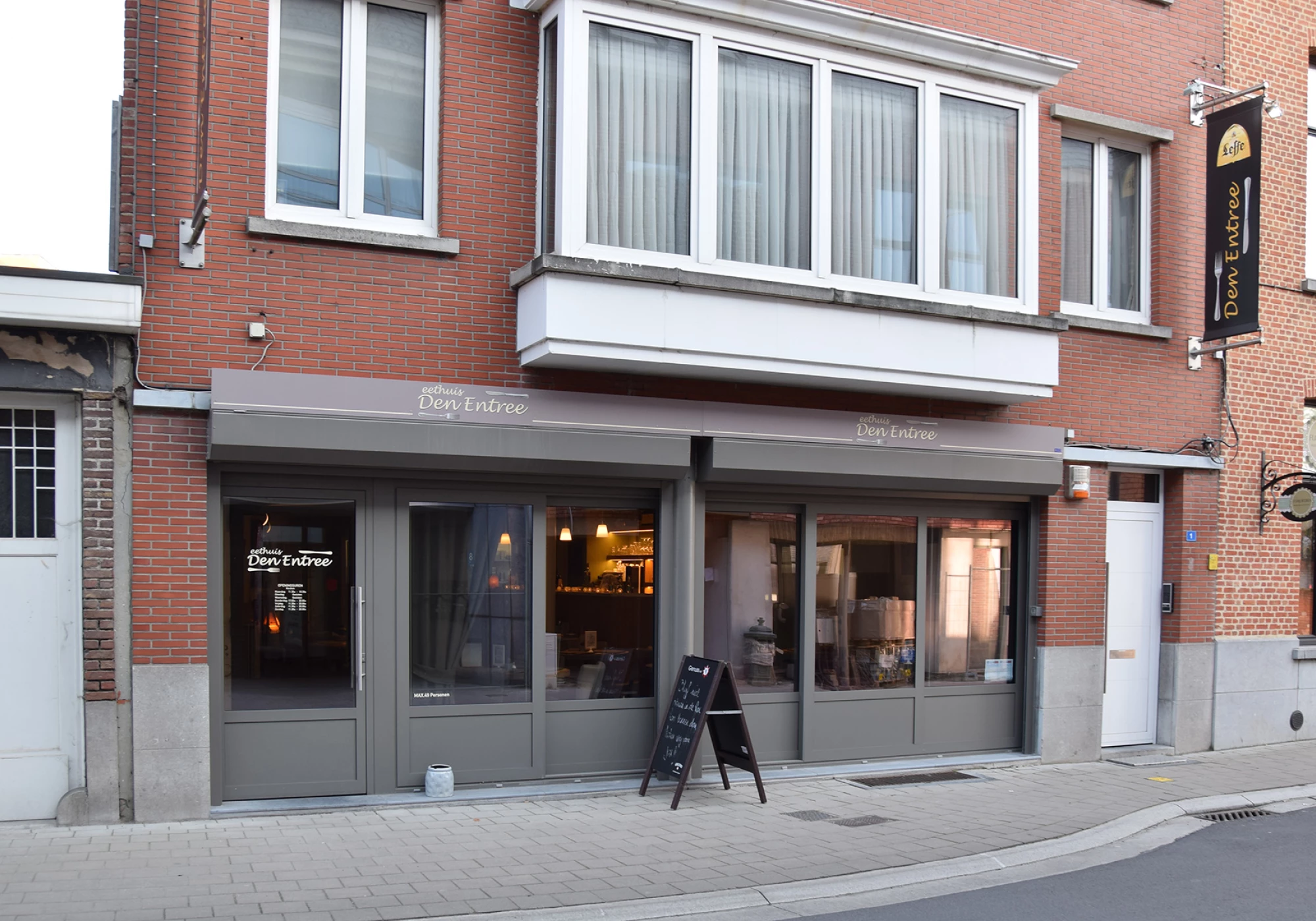 Foto van Den Entree