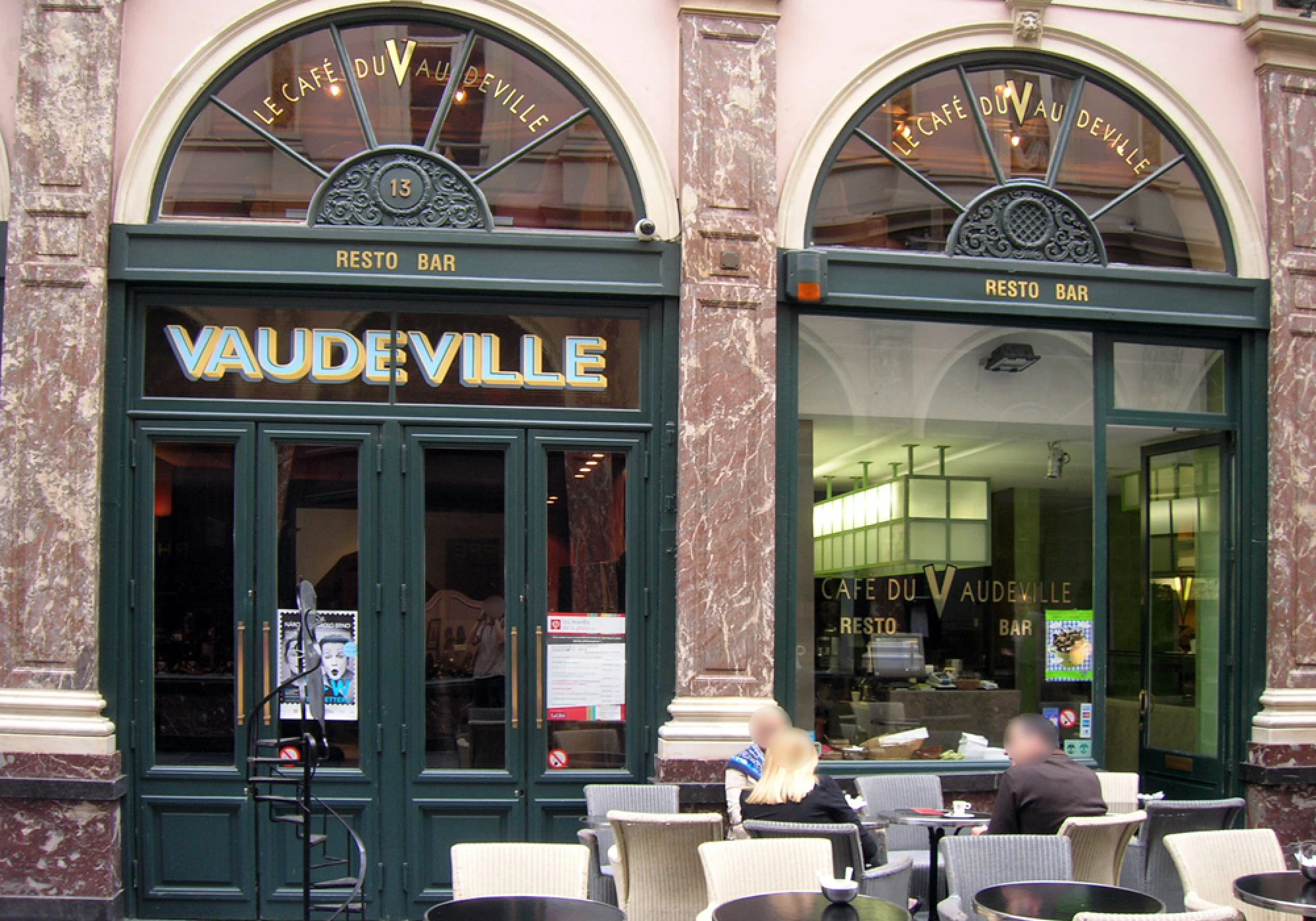 Foto van Café Du Vaudeville
