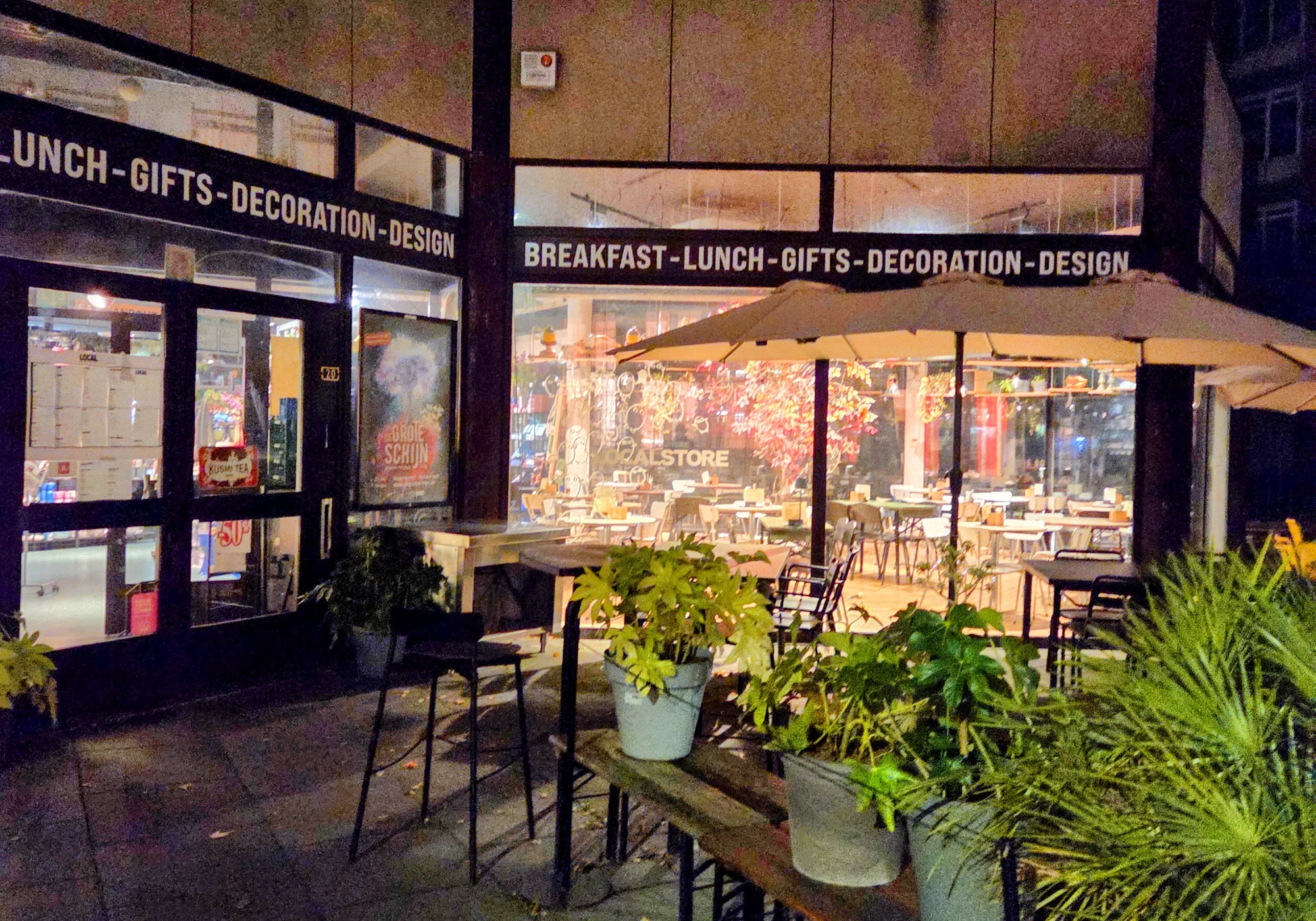 Foto van Local Store