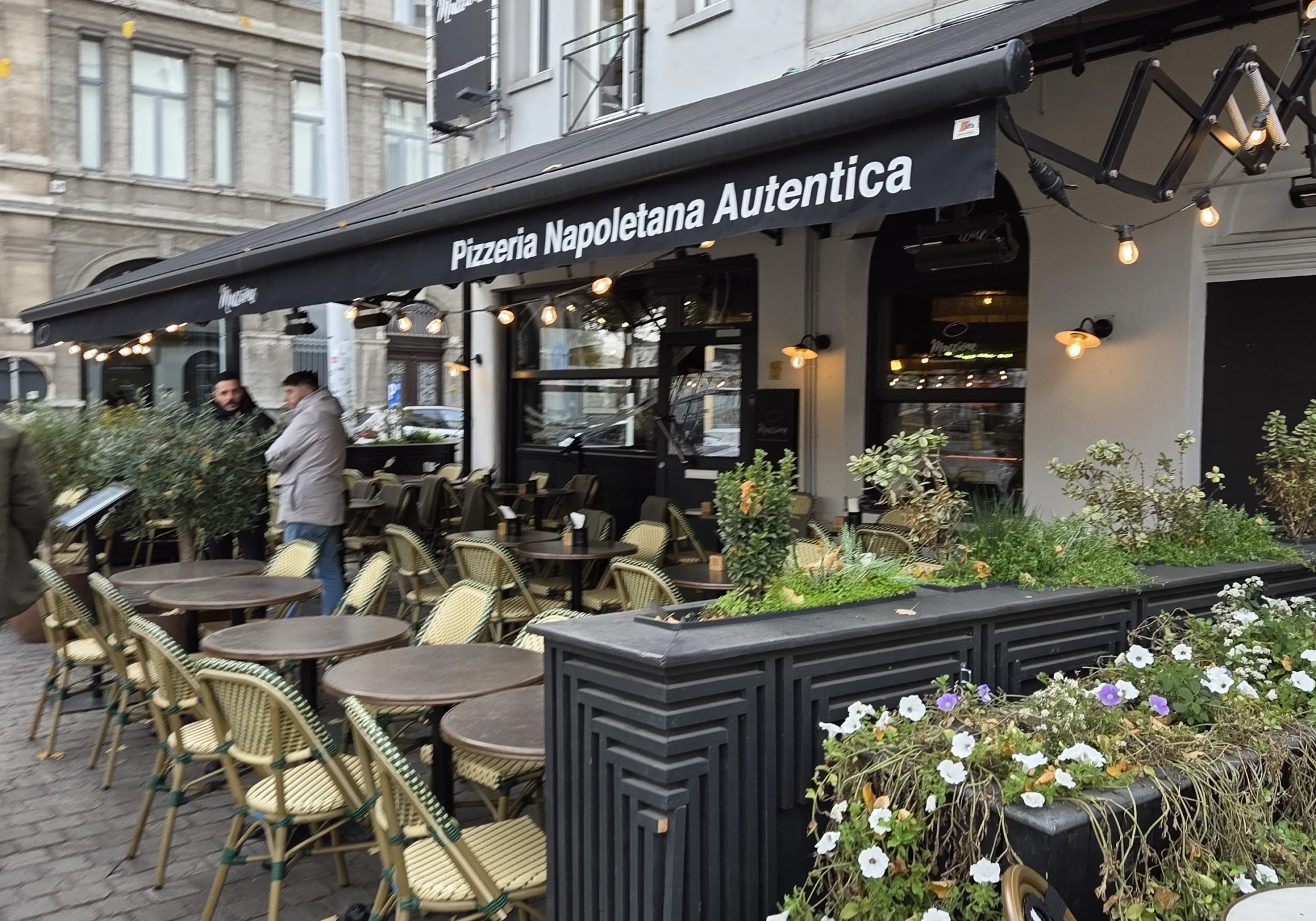 Foto van Maccione  Leopold de Waelplaats