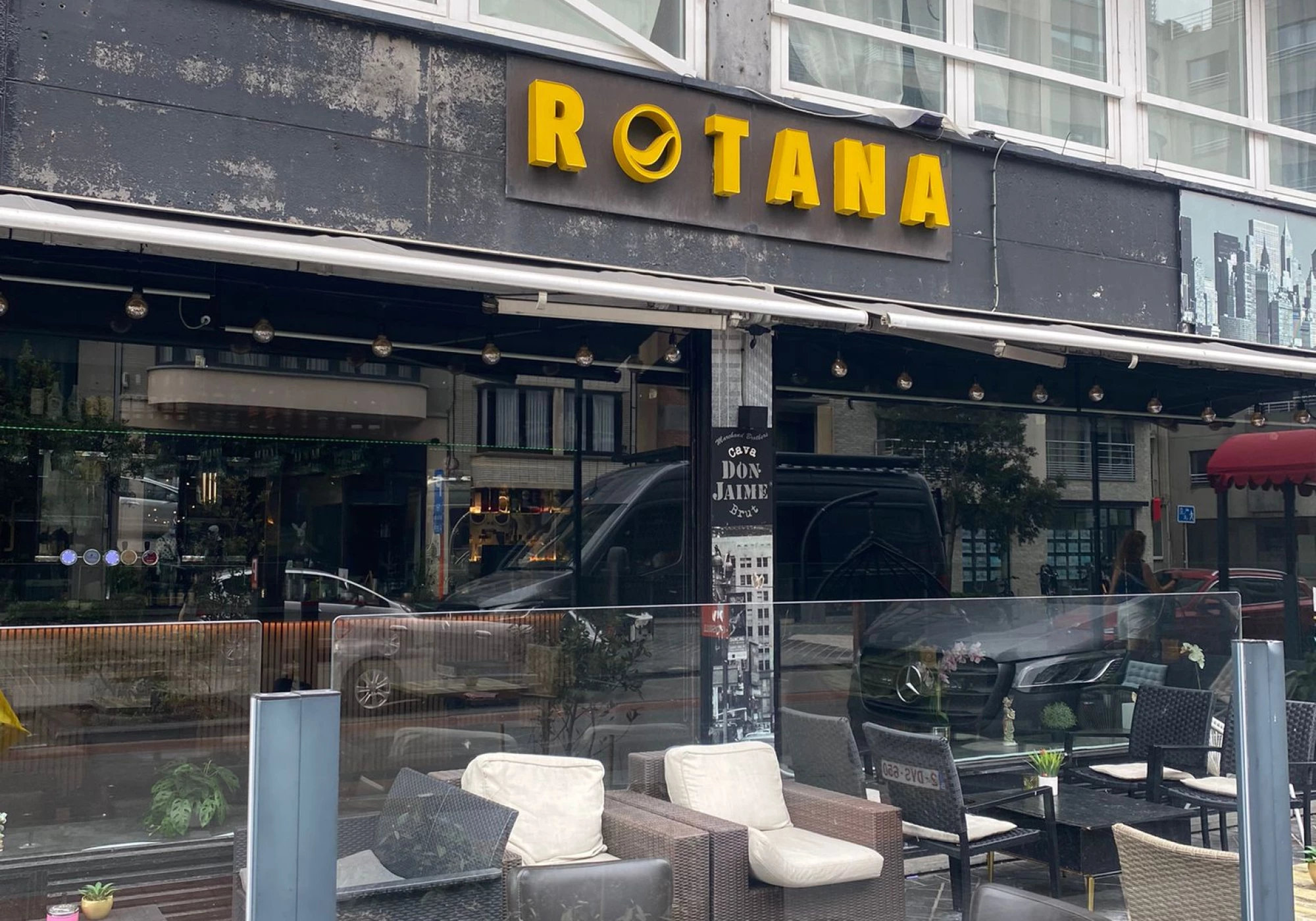 Foto van Rotana