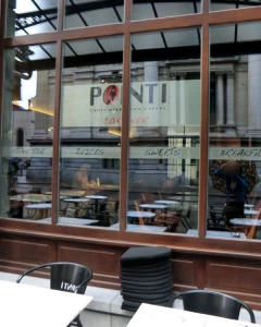 Foto van Ponti Corner