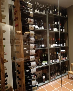 Foto van Riesling & Pinot Wijnbar 3