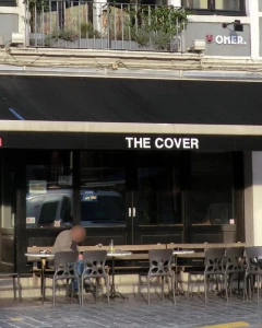 Foto van The Cover