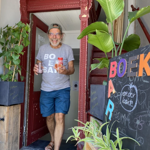 Foto van BOEKBAR DE LOO