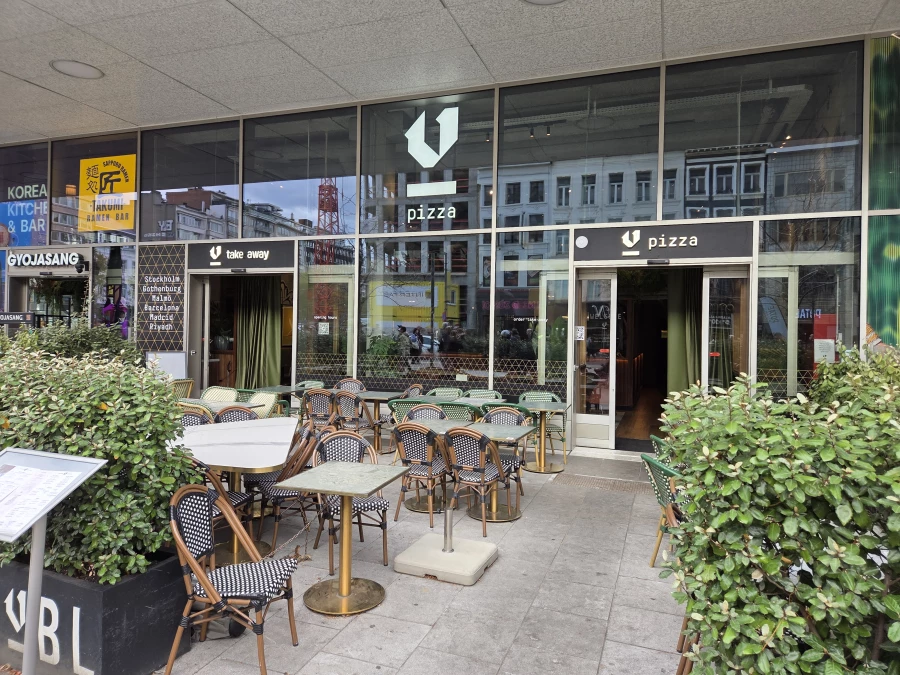 Foto van V modern Italian